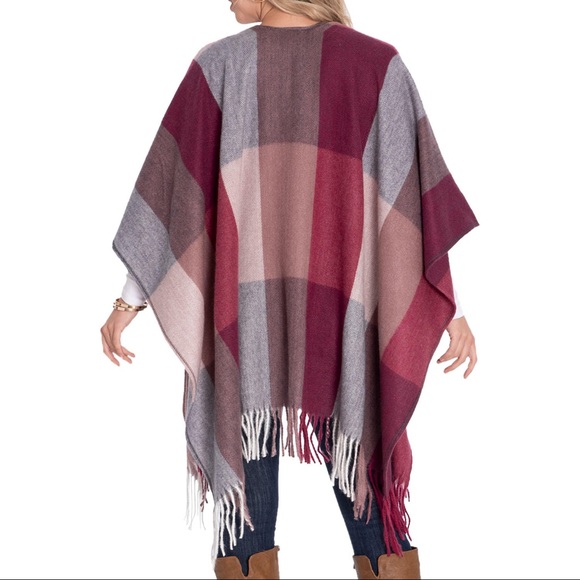 Woolrich plaid cozy blanket wrap with fringe trim - Picture 2 of 6